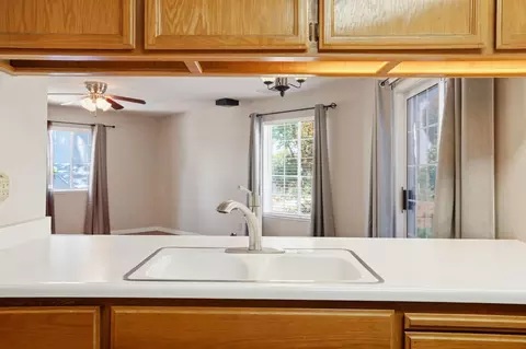 Kitchen - 657 David Cir, Placerville, CA 95667 photo 2 of 6