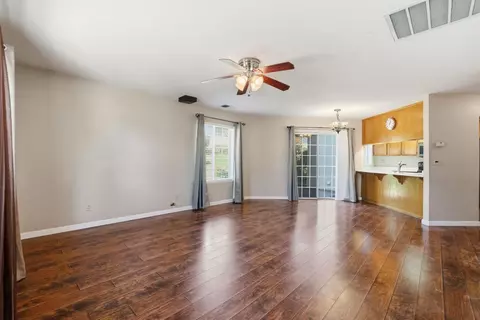 Living - 657 David Cir, Placerville, CA 95667 photo 2 of 4