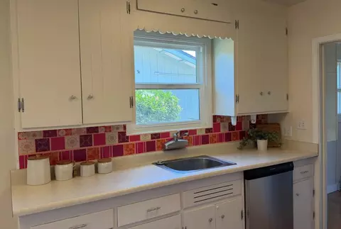 514 Louie Ave, Lodi, CA 95240 photo 8