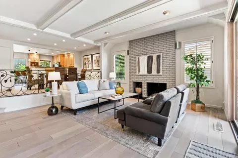 8827 Bluff Ln, Fair Oaks, CA 95628