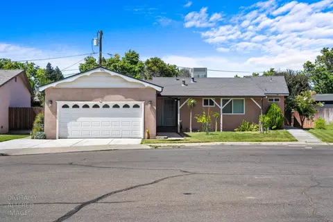 914 Valencia Dr, Los Banos, CA 93635