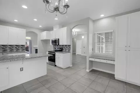 Entry Way - 3920 Mountain View Rd, Turlock, CA 95382 photo 1 of 4