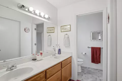 Bath - 2702 Parkway, Ceres, CA 95307 photo 1 of 2