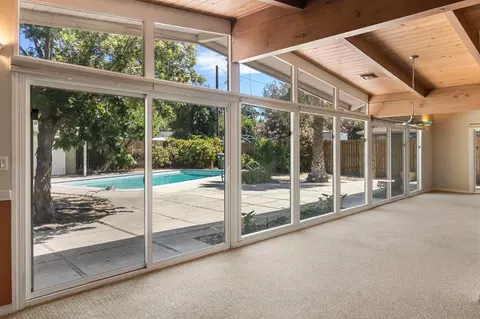 Living - 1329 Fordham Ave, Modesto, CA 95350 photo 1 of 6