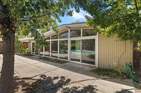 Exterior - 1329 Fordham Ave, Modesto, CA 95350 photo 4 of 5
