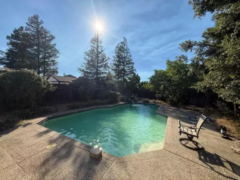 405 Agate Ct, Antioch, CA 94509 photo 2