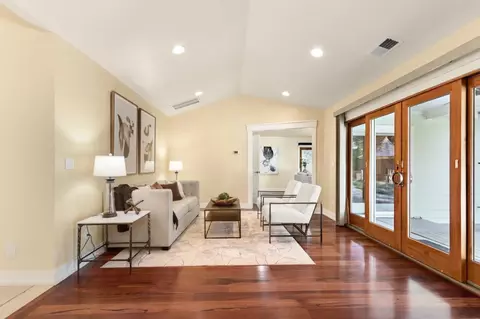 Living - 27462 Oakside Dr, Davis, CA 95618 photo 4 of 4