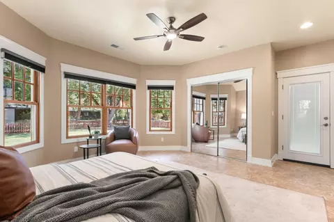 Bedroom - 27462 Oakside Dr, Davis, CA 95618 photo 4 of 8