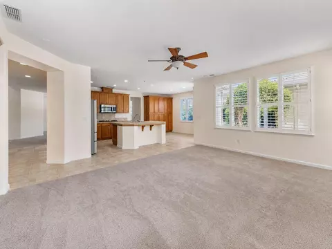 Living - 1733 S Daniel Dr, Ripon, CA 95366 photo 4 of 9