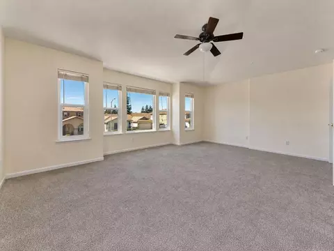 Living - 1733 S Daniel Dr, Ripon, CA 95366 photo 7 of 9