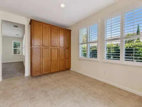 Entry Way - 1733 S Daniel Dr, Ripon, CA 95366 photo 3 of 7