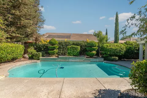 Exterior - 1733 S Daniel Dr, Ripon, CA 95366 photo 5 of 12