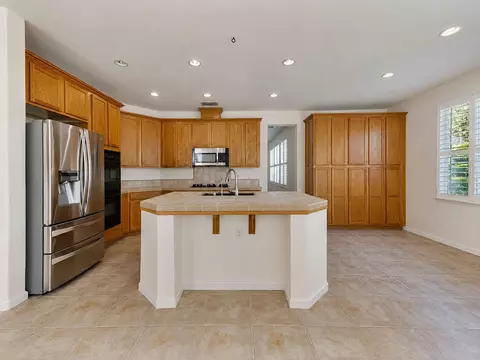 Kitchen - 1733 S Daniel Dr, Ripon, CA 95366 photo 2 of 6