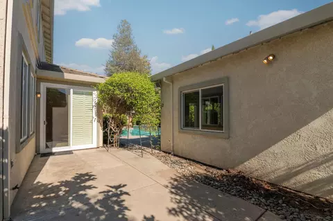 Exterior - 1733 S Daniel Dr, Ripon, CA 95366 photo 11 of 12