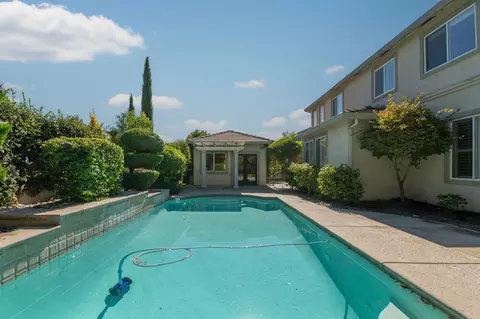 Exterior - 1733 S Daniel Dr, Ripon, CA 95366 photo 4 of 12