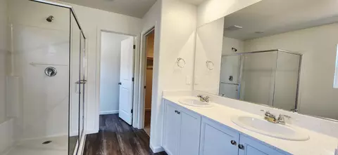 Entry Way - 2221 Blossom Ranch Rd, Patterson, CA 95363 photo 2 of 3