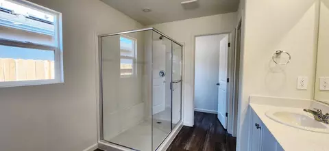 Bath - 2221 Blossom Ranch Rd, Patterson, CA 95363 photo 1 of 1