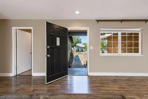 Entry Way - 3216 Coventry Way, Modesto, CA 95350 photo 1 of 2
