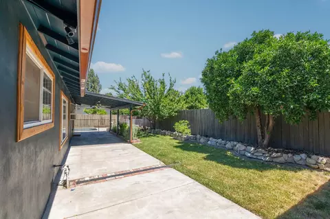 Exterior - 3216 Coventry Way, Modesto, CA 95350 photo 7 of 16