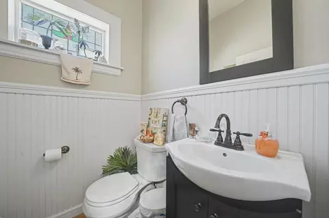 Bath - 43 Spanish St, Sutter Creek, CA 95685 photo 3 of 8