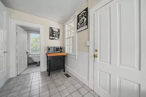 Entry Way - 43 Spanish St, Sutter Creek, CA 95685 photo 5 of 6