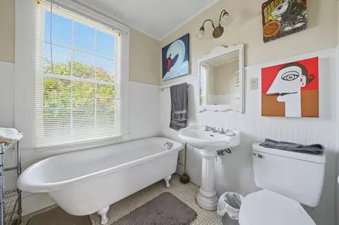 Bath - 43 Spanish St, Sutter Creek, CA 95685 photo 7 of 8