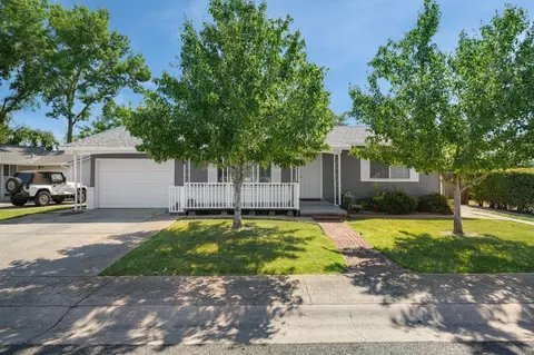 3336 Explorer Dr, Sacramento, CA 95827