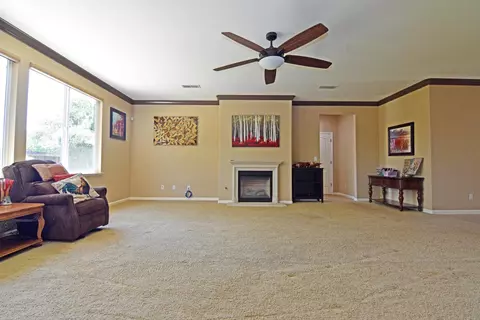 Living - 2000 Thomas Taylor Dr, Hughson, CA 95326 photo 1 of 4