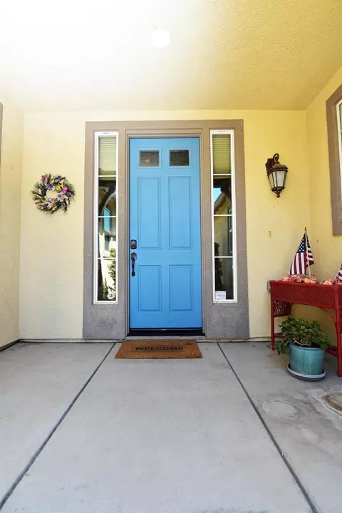 Entry Way - 2000 Thomas Taylor Dr, Hughson, CA 95326 photo 1 of 3