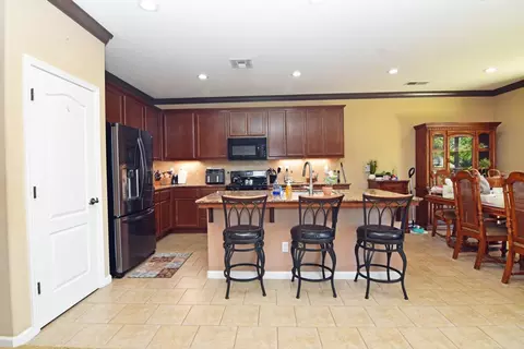 Kitchen - 2000 Thomas Taylor Dr, Hughson, CA 95326 photo 1 of 3