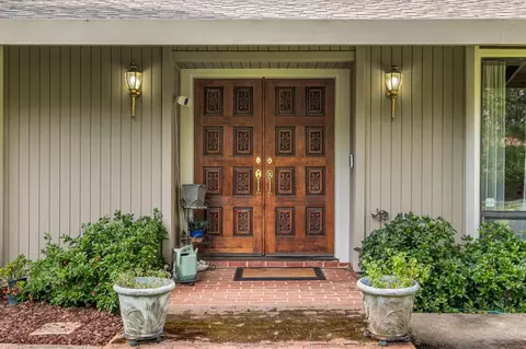 Entry Way - 1582 Barrett Dr, Placerville, CA 95667 photo 1 of 3