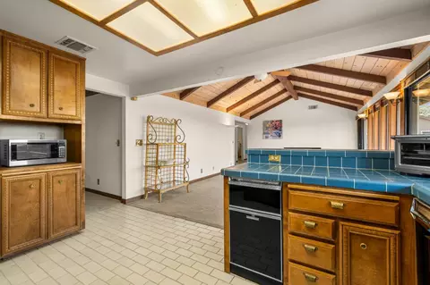 Kitchen - 1582 Barrett Dr, Placerville, CA 95667 photo 7 of 8