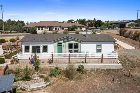 2734 Ross Dr, Valley Springs, CA 95252