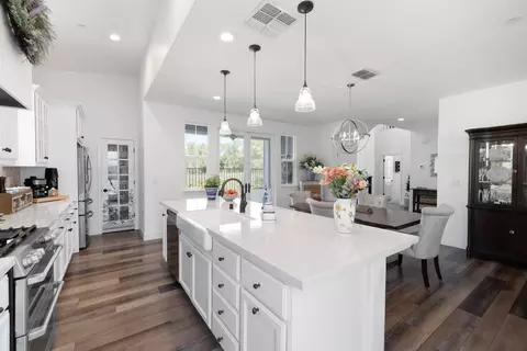 Kitchen - 700 Silo St, Folsom, CA 95630 photo 2 of 2