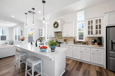 Kitchen - 700 Silo St, Folsom, CA 95630 photo 1 of 2