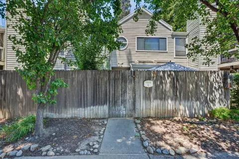 1515 Hood Rd #C, Sacramento, CA 95825