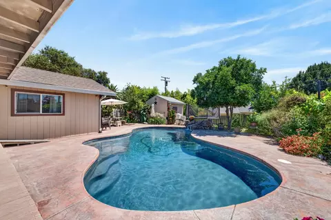 Exterior - 6218 Coyle Ave, Carmichael, CA 95608 photo 6 of 11