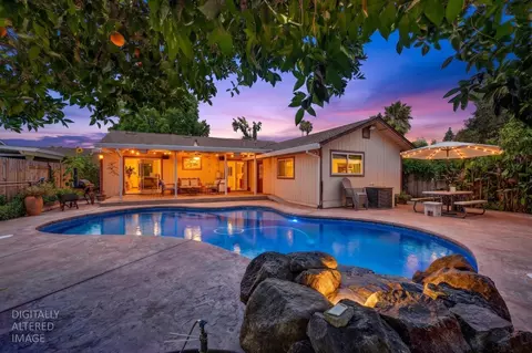 Exterior - 6218 Coyle Ave, Carmichael, CA 95608 photo 2 of 11