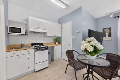 Kitchen - 6218 Coyle Ave, Carmichael, CA 95608 photo 6 of 6