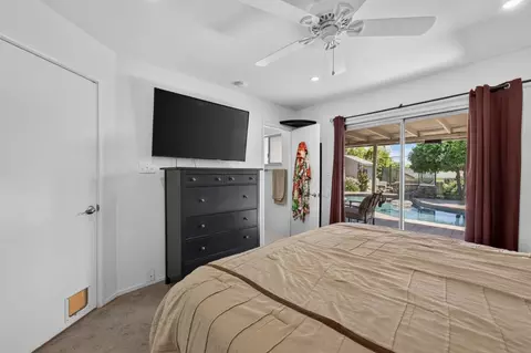 Bedroom - 6218 Coyle Ave, Carmichael, CA 95608 photo 8 of 9