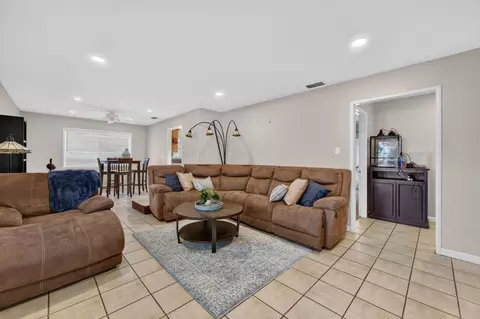 Living - 6218 Coyle Ave, Carmichael, CA 95608 photo 1 of 1