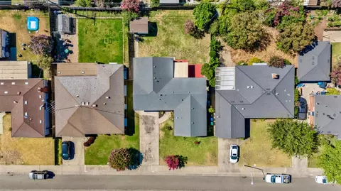 View/Area - 830 Windsor Dr, Lodi, CA 95240 photo 1 of 8