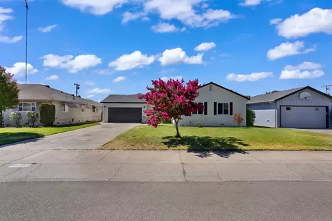 830 Windsor Dr, Lodi, CA 95240
