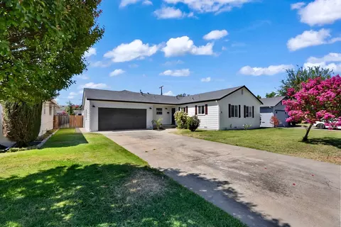 Exterior - 830 Windsor Dr, Lodi, CA 95240 photo 2 of 6
