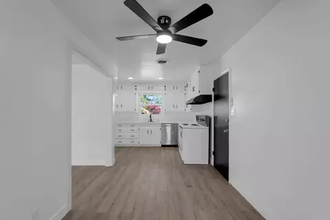 Entry Way - 830 Windsor Dr, Lodi, CA 95240 photo 1 of 2