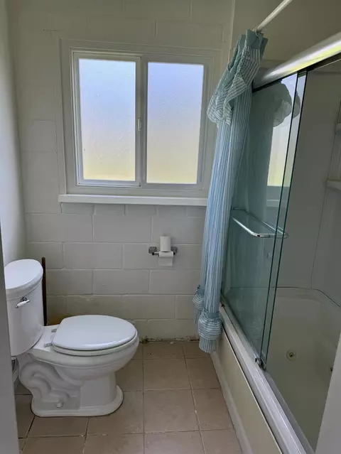 Bath - 2127 Leonard Rd, San Andreas, CA 95249 photo 1 of 3