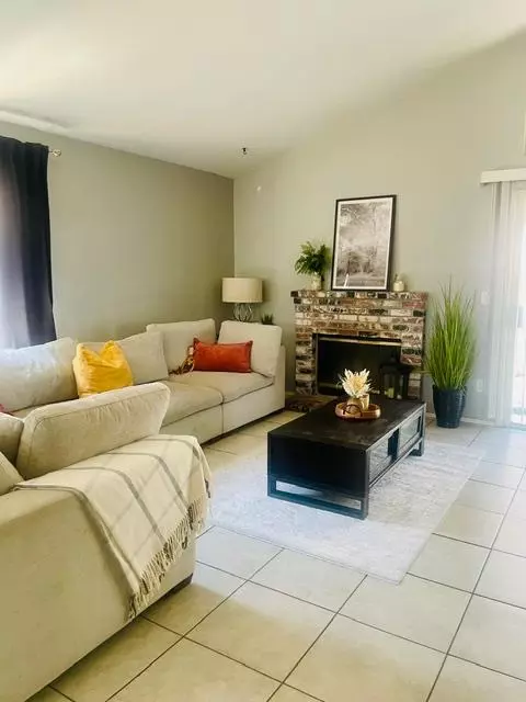 Living - 2027 Eagle Pl, Lodi, CA 95240 photo 1 of 1