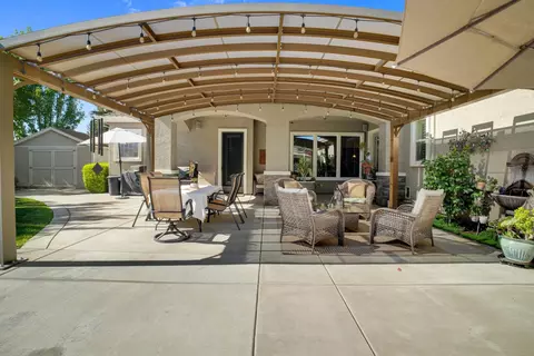Exterior - 446 Clendenin Pkwy, Ripon, CA 95366 photo 8 of 10