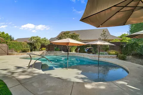 Exterior - 446 Clendenin Pkwy, Ripon, CA 95366 photo 7 of 10