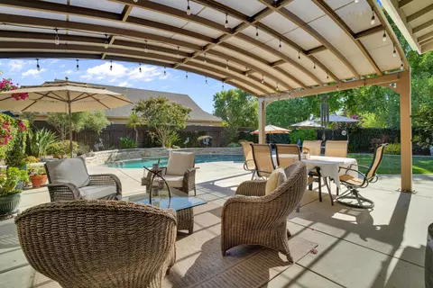 Exterior - 446 Clendenin Pkwy, Ripon, CA 95366 photo 6 of 10